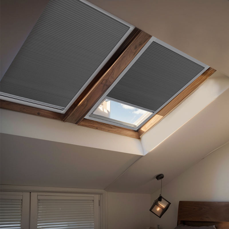 모터 작동식 벨룩스 천창용 셀룰러 블라인드. 지붕 창문 - Motorized Skylight Blind 리뷰 및 가격